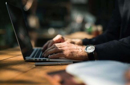 Flere finder vej til deres nye bank via en internetplatform